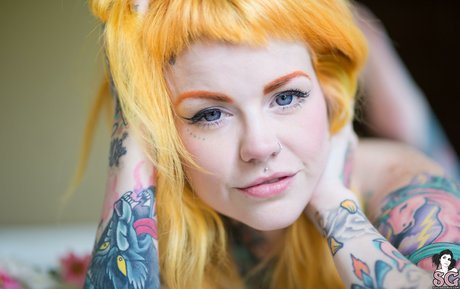 Faun スター ヌード 写真