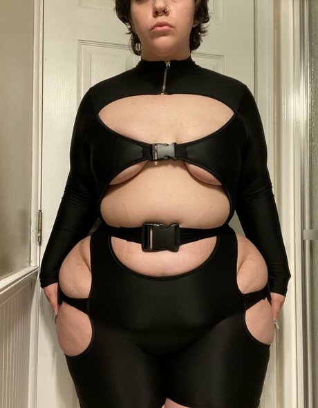 sweeet v free セックスモデル 画像