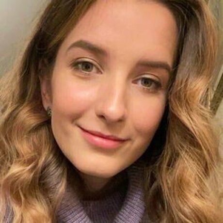 大きなお尻と巨乳のオンリーファンズ エロチック 画像