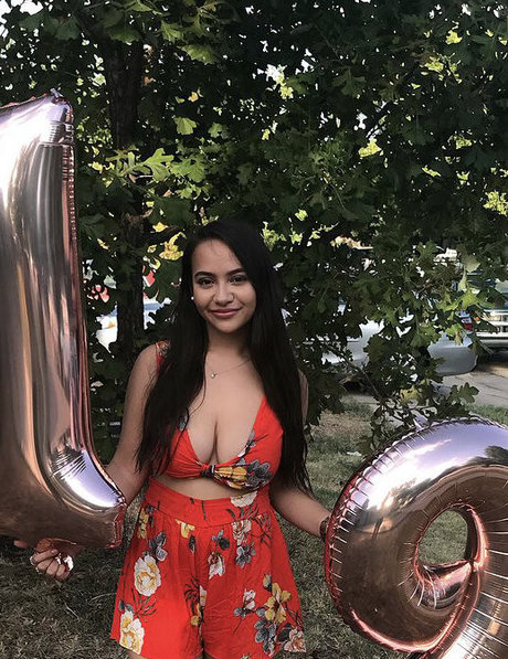 金髪の射精OnlyFans ポルノグラフィック 画像