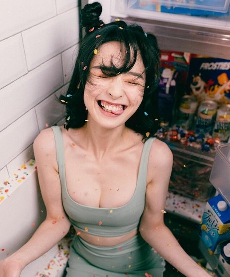 アジアの若者OnlyFans 美しい裸 画像