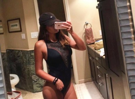 ハロウィン オンリーファン 裸 ギャラリー