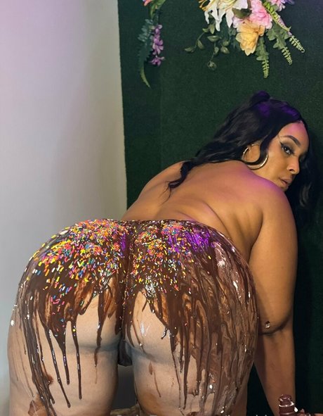 asmr ジンジャー オンリーファンズ アートヌード 写真