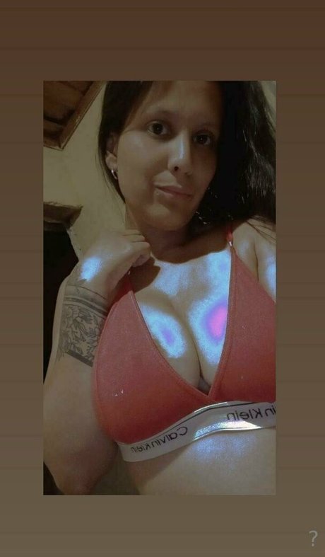 巨大なチンポを持つシーメールオンリーファンズ ヌード ギャラリー