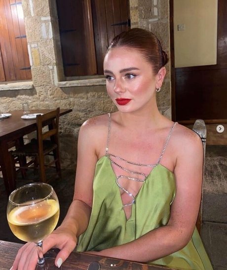 Hannah Laresa Smith トップモデル 写真