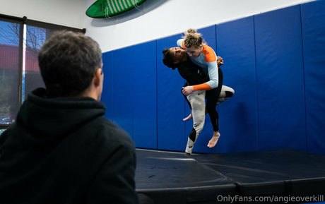 angieoverkill ポルノスター ギャラリー