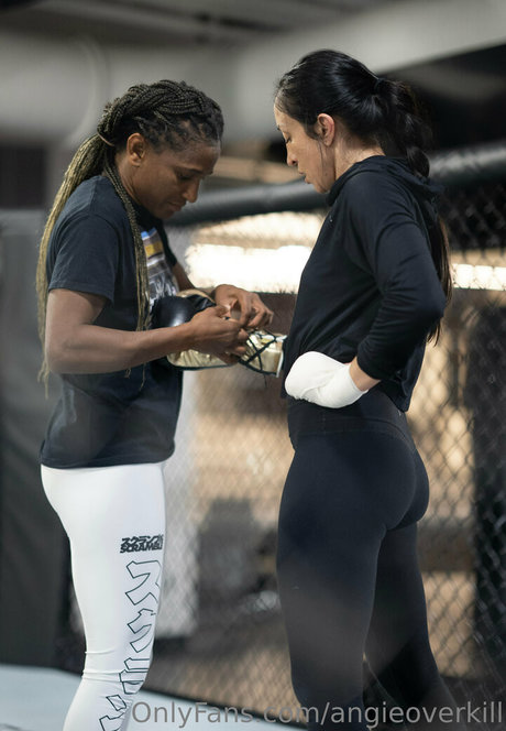 angieoverkill ホットモデル ギャラリー