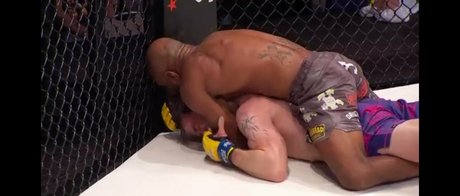 angieoverkill XXXモデル 写真