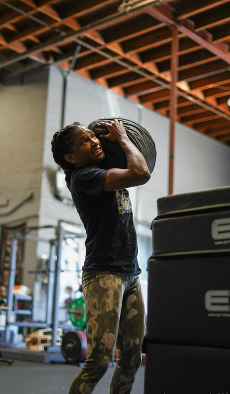 angieoverkill エロティック女優 写真