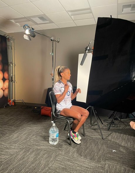 巨根ファックOnlyFans アートヌード ギャラリー