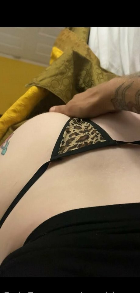 cambbyyy アート女優 画像