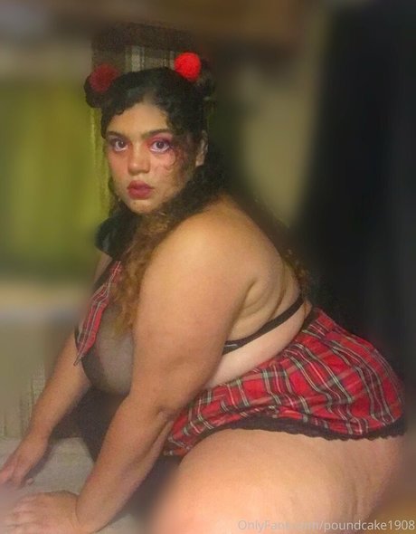 大学生のオンリーファンズ セクシー裸 写真