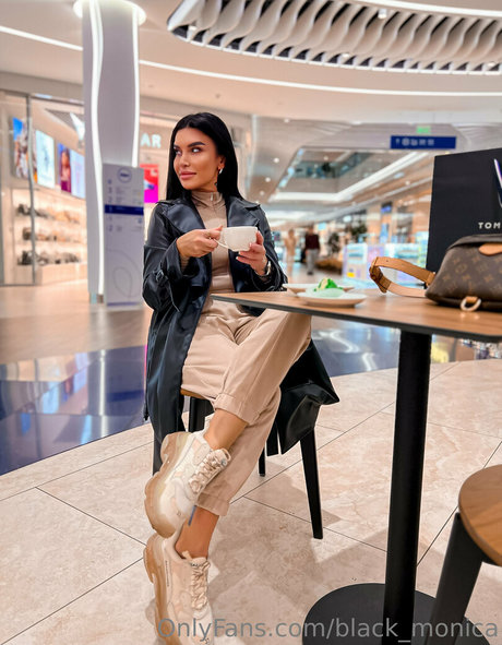 black monica HDモデル 写真