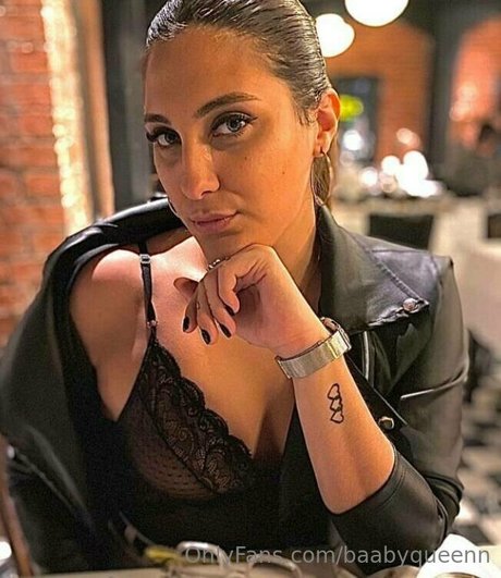 baabyqueenn エロティックなポルノスター 写真