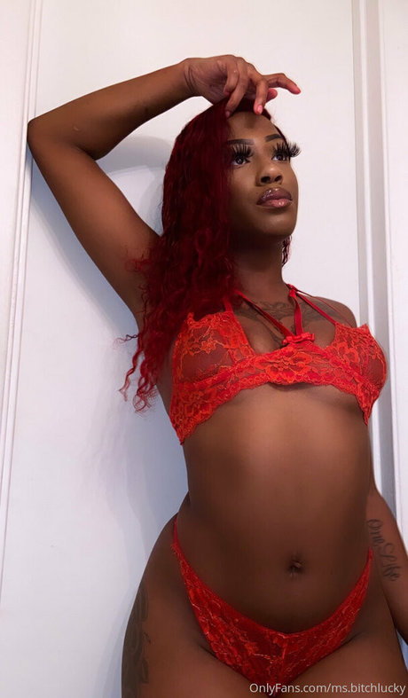 ms bitchlucky ヌードモデル 写真