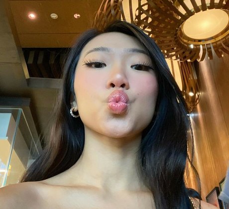 巨大なオンリーファンズ セクシーヌード 画像