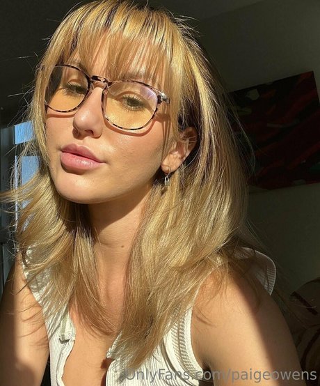 自然な赤毛のオンリーファンズ 無料セクシー 写真