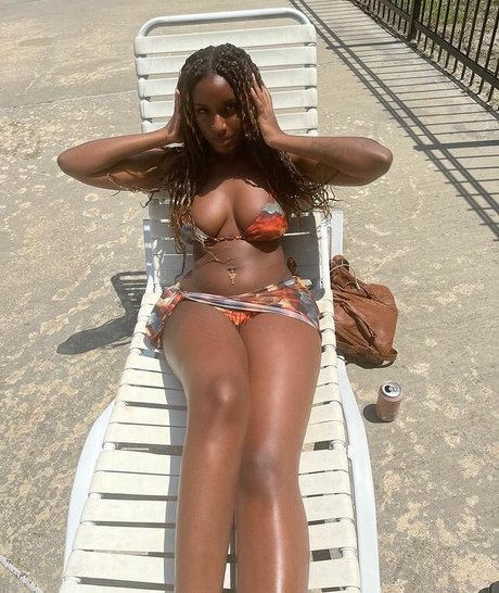 xo rocky ox7 アダルトスター 写真