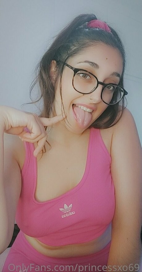 ゴス3P OnlyFans アート裸 画像