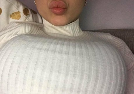 julianawantsromeo ホットなモデル 画像