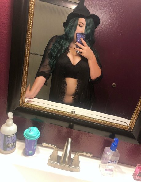 uwutaycos ヌードスター 画像