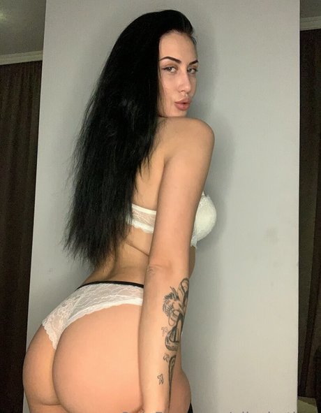 elizabeth q アート女優 写真