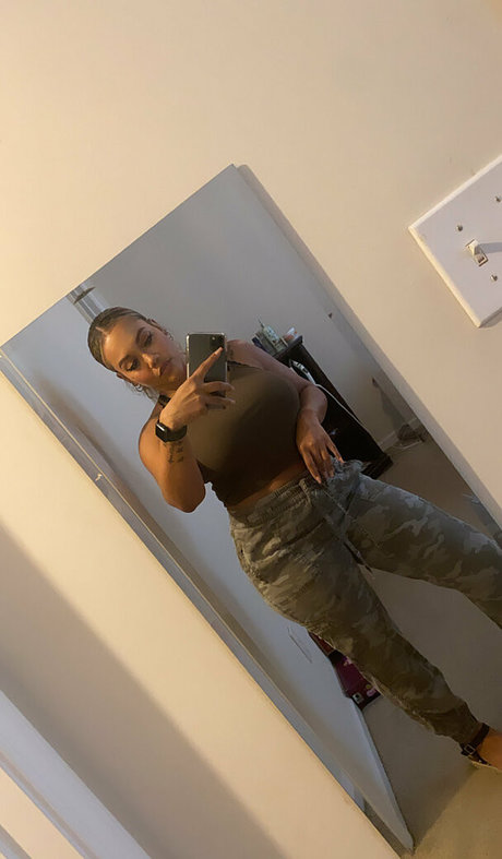 nickole1022 ホット女優 写真