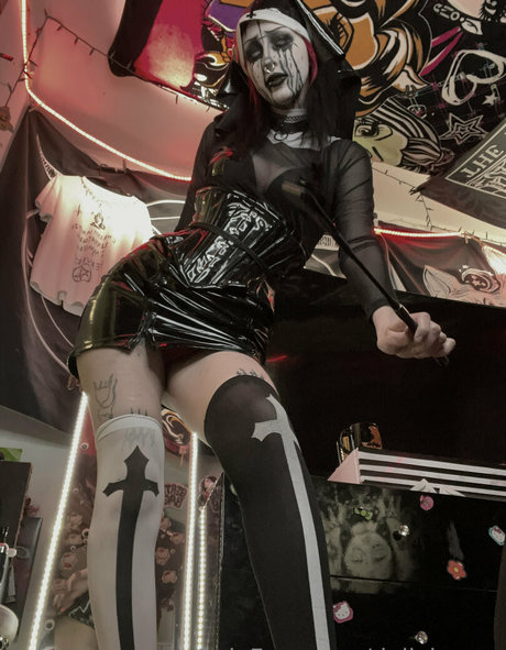 dollyhorror トップモデル 写真