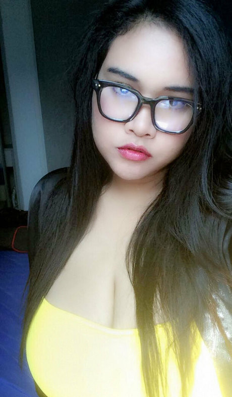 BBWシーメールオンリーファンズ HD 画像