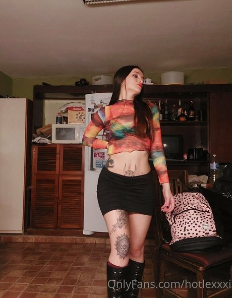 お金 オンリーファンズ パーフェクト 写真