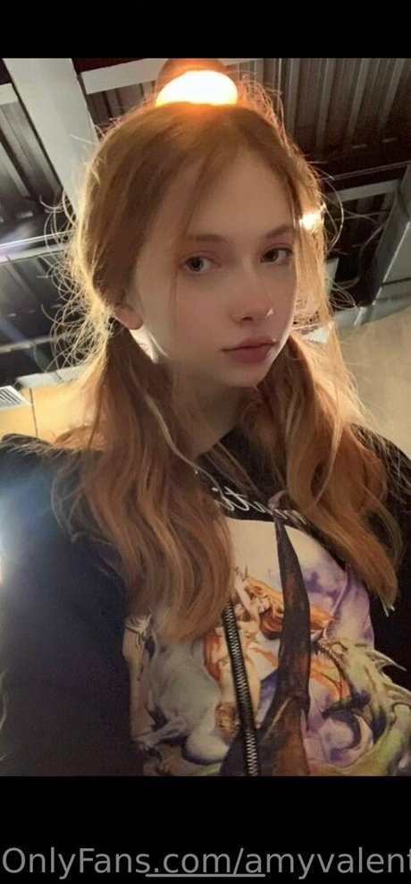 amyvalentinexxx アダルトスター 写真
