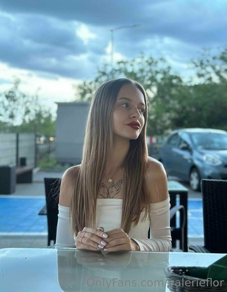 valerieflor ホットスター 画像