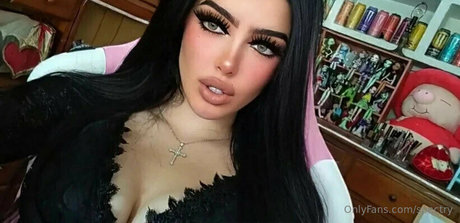 spectry エロティック女優 画像