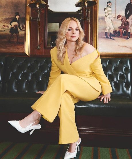 Georgia Moffett アートスター ギャラリー