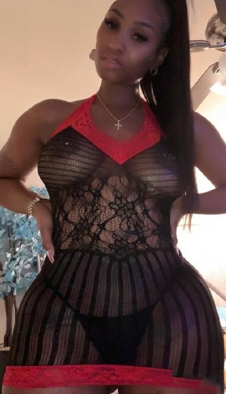 Iamceyez ヌードのポルノスター 画像