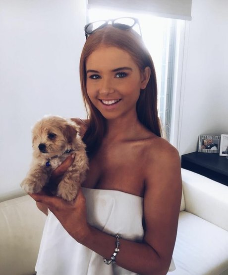 裸の熟女オンリーファンズ セクシーヌード 写真