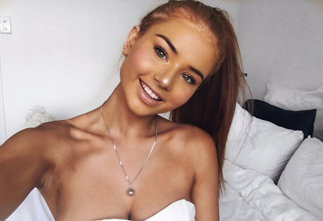 アジア人トランスオンリーファンズ 素敵 ギャラリー