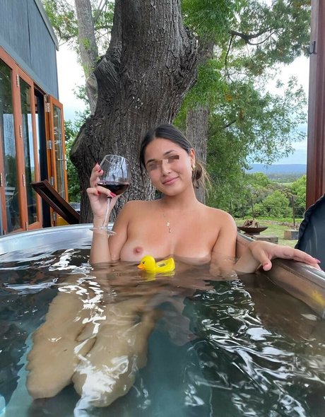 catsinasock ポルノ女優 写真