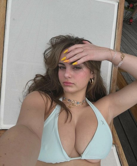 Sara Bella Harris 高品質モデル 写真