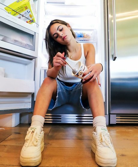 Sara Bella Harris セックスポルノスター 画像