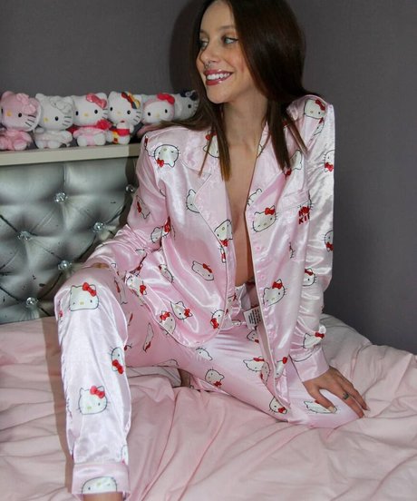 ハンズオンリーファン セクシー裸 写真