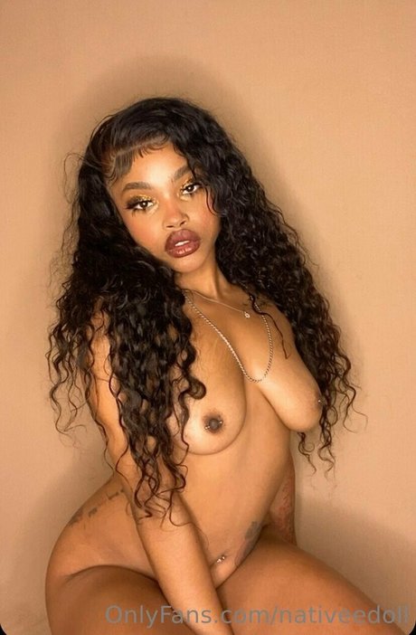 playgirl native セクシーなポルノスター 画像