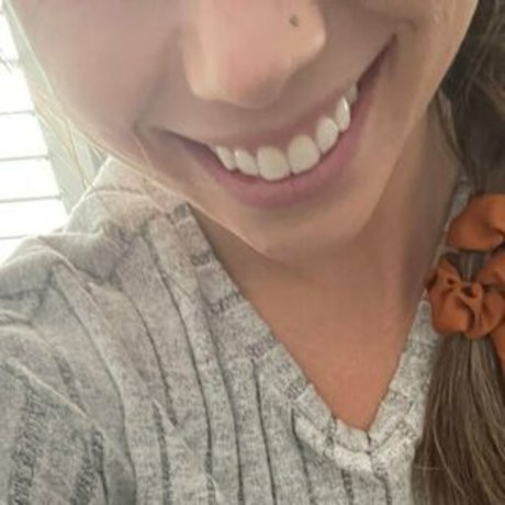 ブルネットの猫OnlyFans ホット 画像