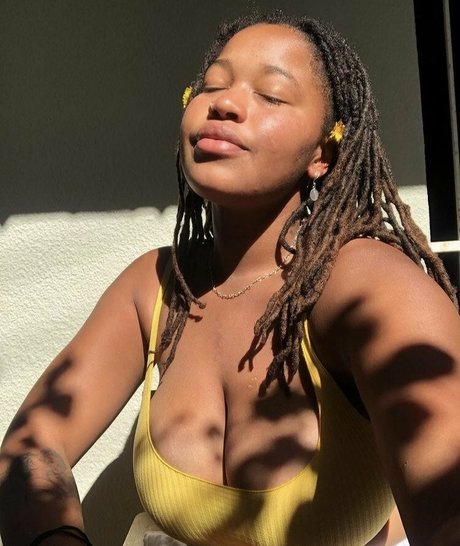 arielcosmo トップモデル アーカイブ