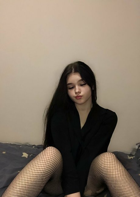 厚い黒檀オンリーファンズ セクシーヌード 写真