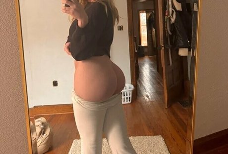 its susannuh ポルノスター セックス 写真