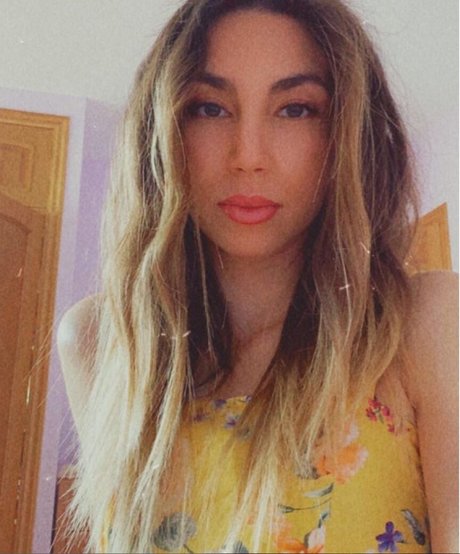 毛深い足のOnlyFans ホットヌード 写真