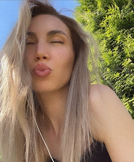 yasmineesob 最高のスター 写真