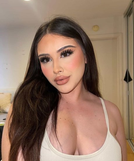 ブラジルの猫オンリーファンズ セクシー 写真