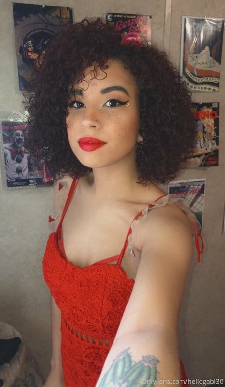 曲線美のランジェリーOnlyFans アートポルノ 画像